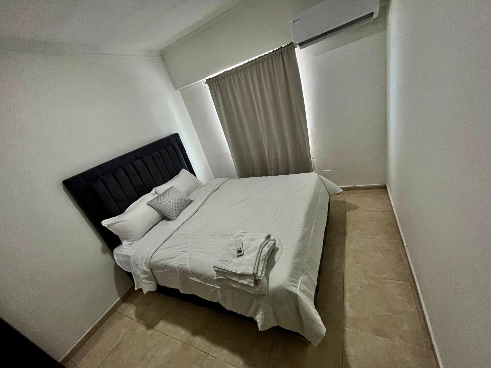 Residencial Ana Maria Hotel ซานโตโดมิงโก ภายนอก รูปภาพ